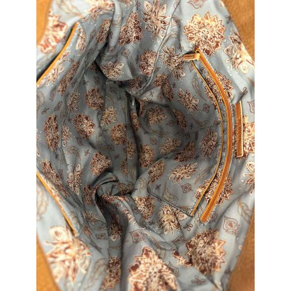 Hobo Lure Tote Walnut Leather - Picture 8 of 8